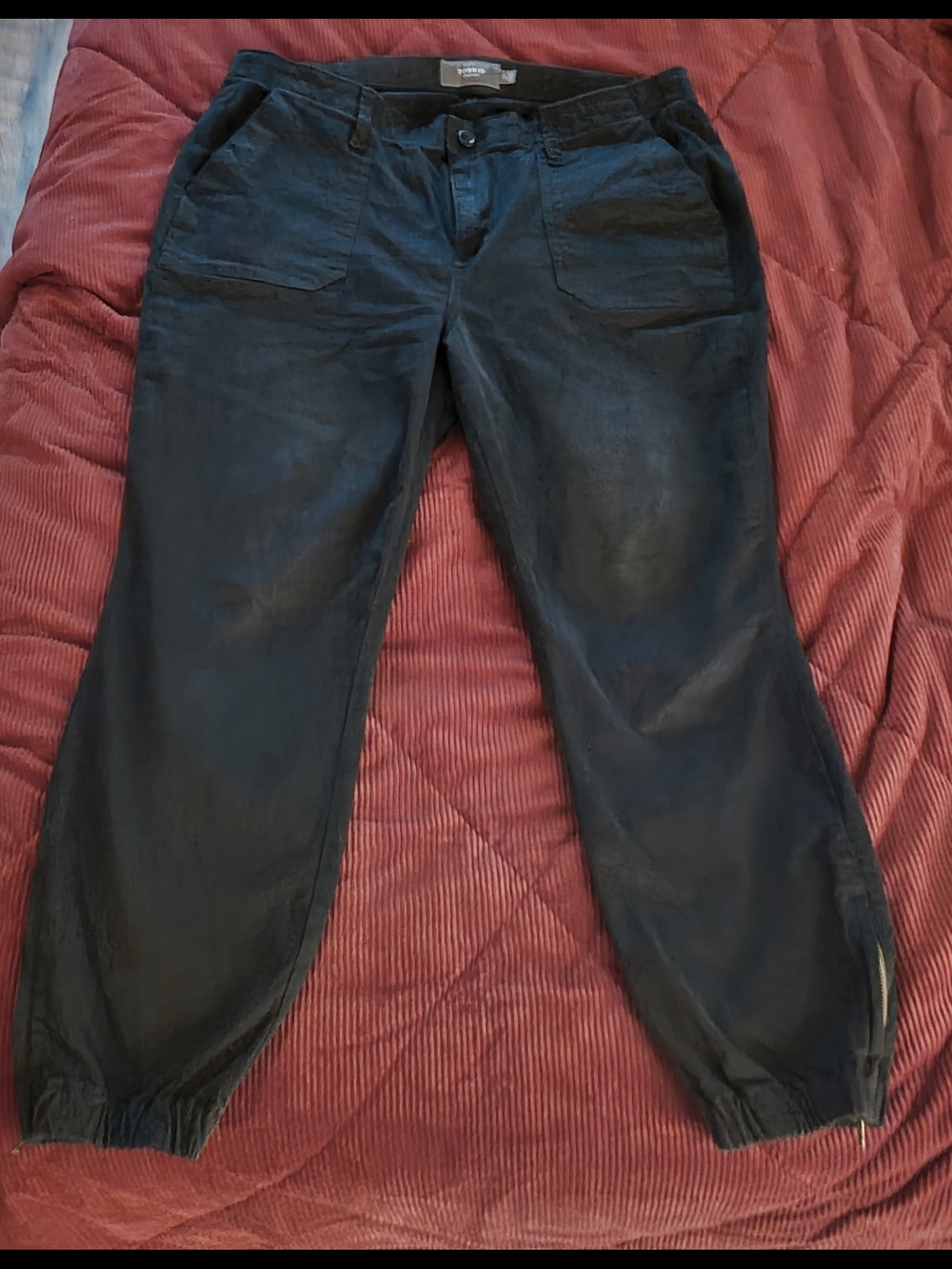 torrid Black Cropped Cargo Jogger Pants